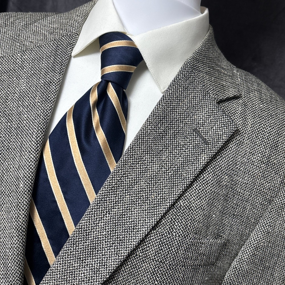 Jos A Bank Sport Coat 44R Grey Silk Herringbone Tweed Blazer Jacket Classic